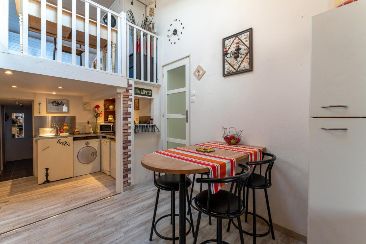 Appart Aux Portes De La Camargue Manduel Exterior photo